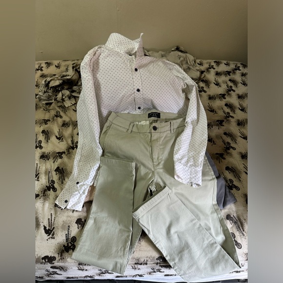 Men’s Casual Shirts & Pants - Picture 10 of 10